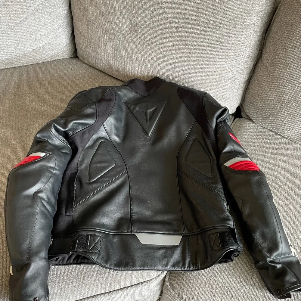 Dainese motorcycle jacket - Picture 4 of 9